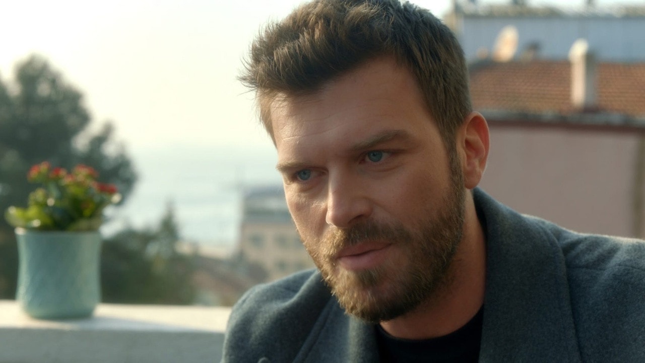 Kıvanç Tatlıtuğ