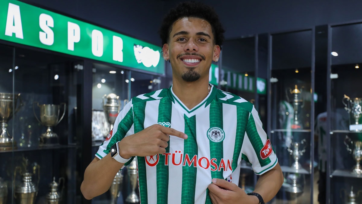 Konyaspor'a Sambacı stoper