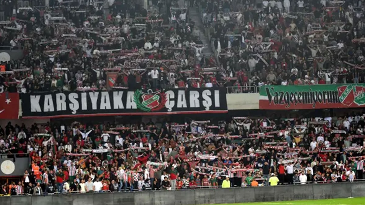 Türk futbolunun 114 yıllık çınarı transfer yasağıyla boğuşuyor