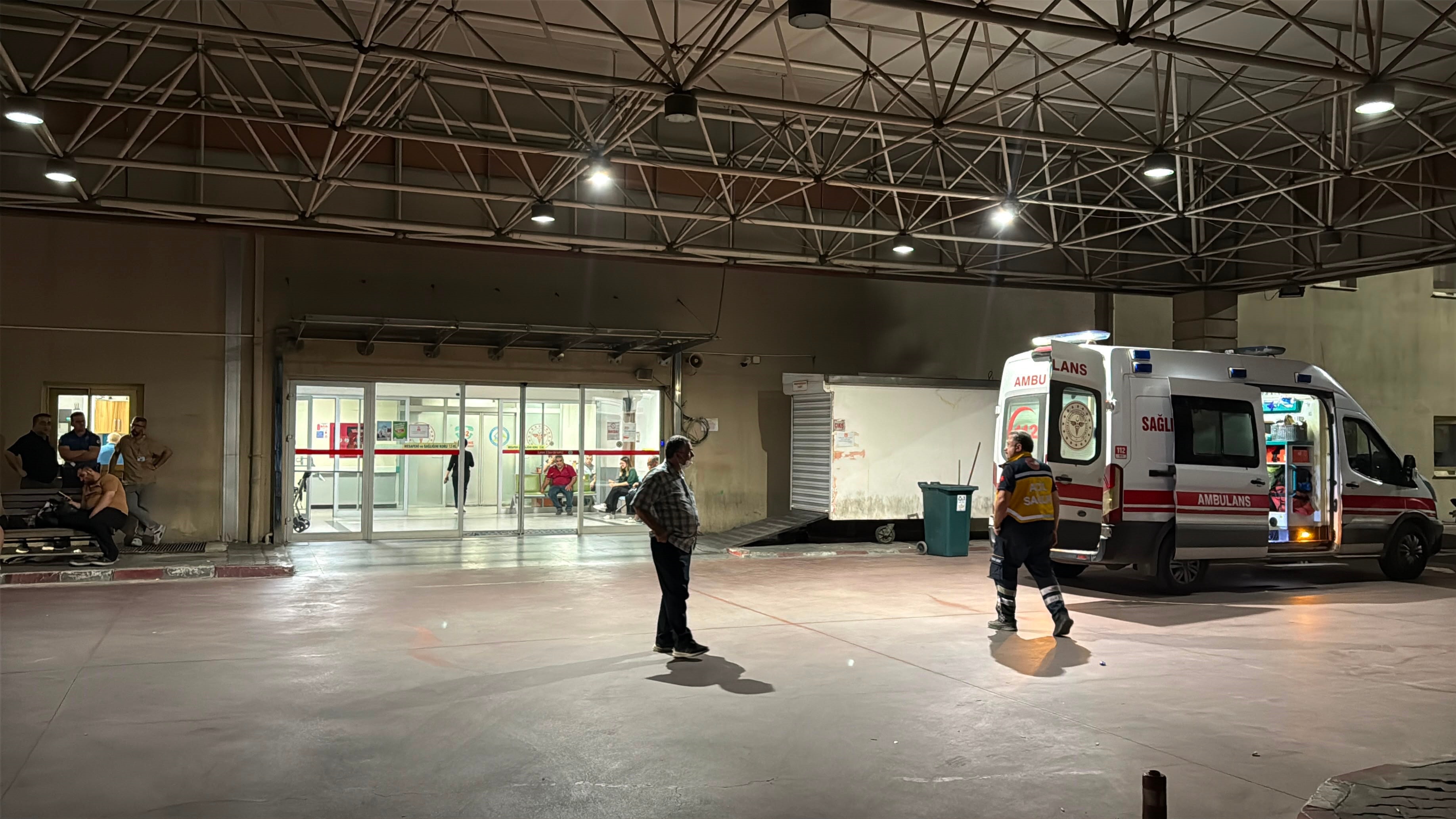 Tavuklu pilav yiyenler soluğu hastanede aldı!