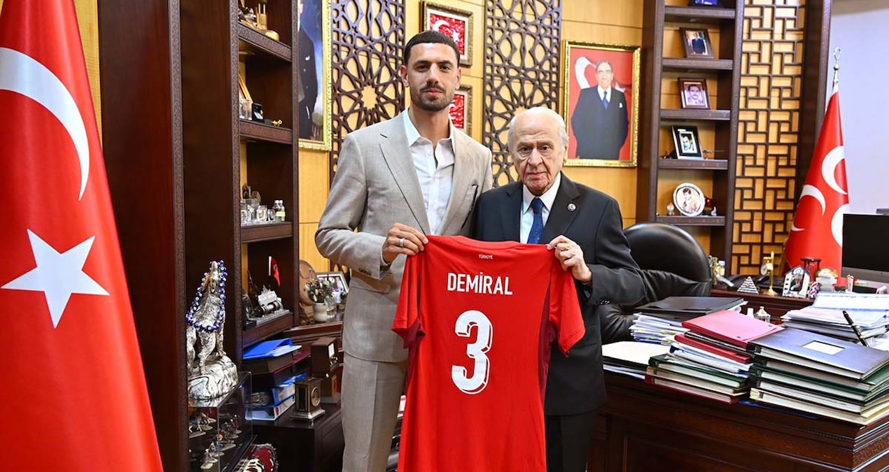 Milli futbolcu Merih Demiral, Bahçeli’yi ziyaret etti
