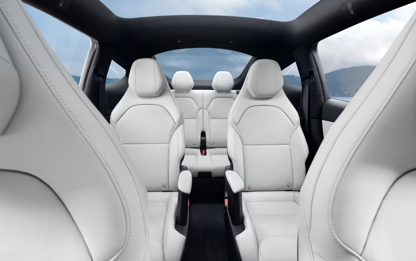 Otomotiv devi 6 koltuklu yeni canavarını satışa çıkardı