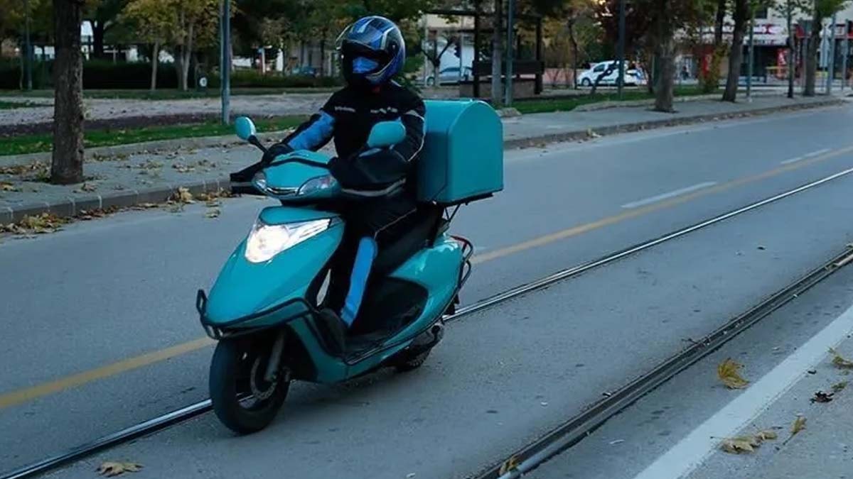 Motokurye, skuter ve motosiklet sürücülerine trafik yasağı