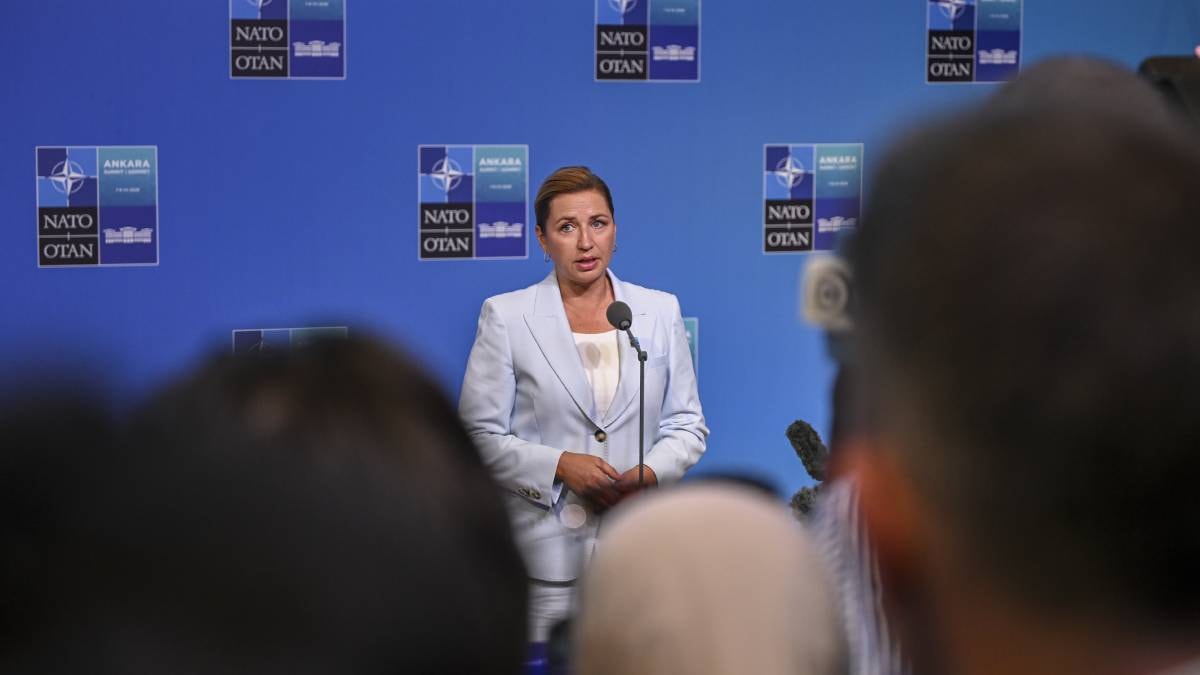 CANLI: Trump'ın Grönland sözleri Başbakanı kızdırdı: 'Her metresini savunmaya hazırız'