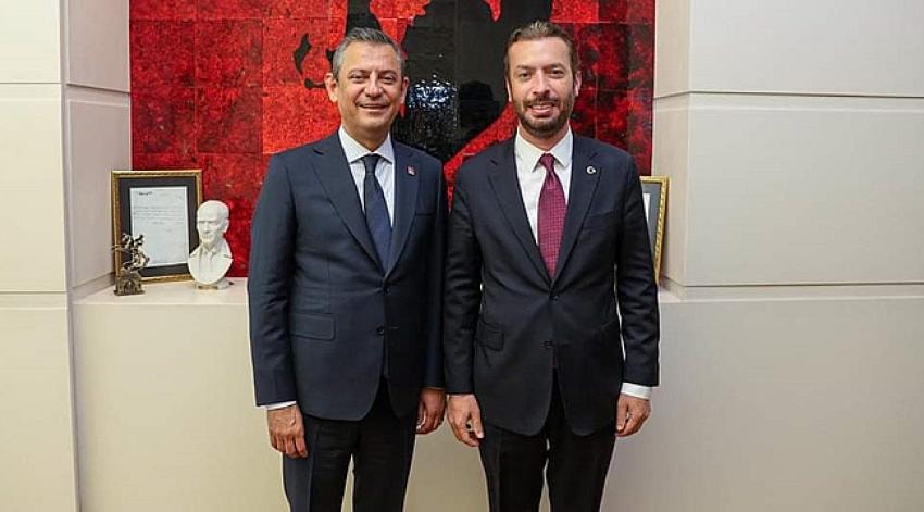 Rozetini teslim etti, CHP'den ayrıldı: Yeni Parti'ye katılacağım