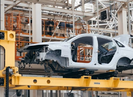 Otomotiv üretiminde sert düşüşOtomotiv sanayinde ihracat liderliğini korurken, üretim adetleri ve iç pazar hacmi yüzde 11-19 aralığında düşüş gösterdi.