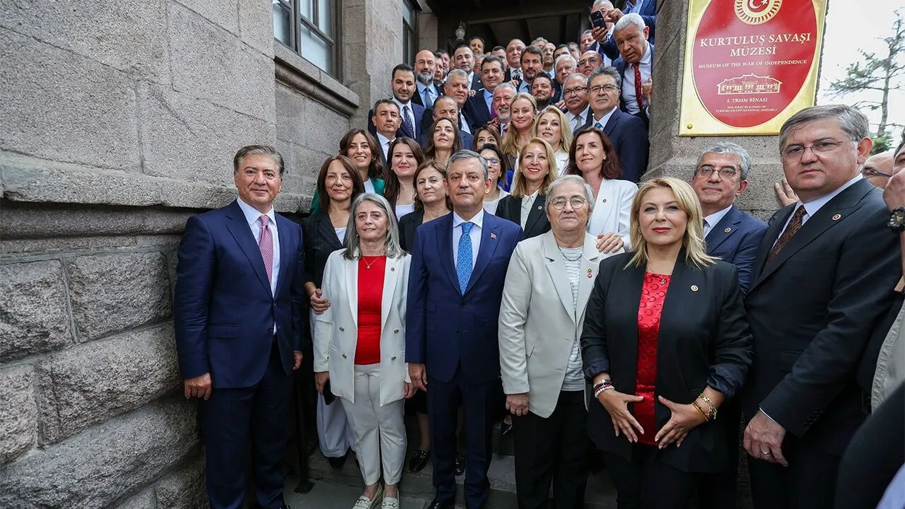 Yeni Parti'ye iki günde 182 milyon TL bağış toplandı