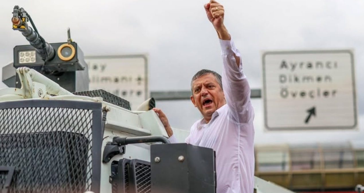 Özgür Özel'in 'yeni parti'si için 90'ı aşkın vekil imza verdi