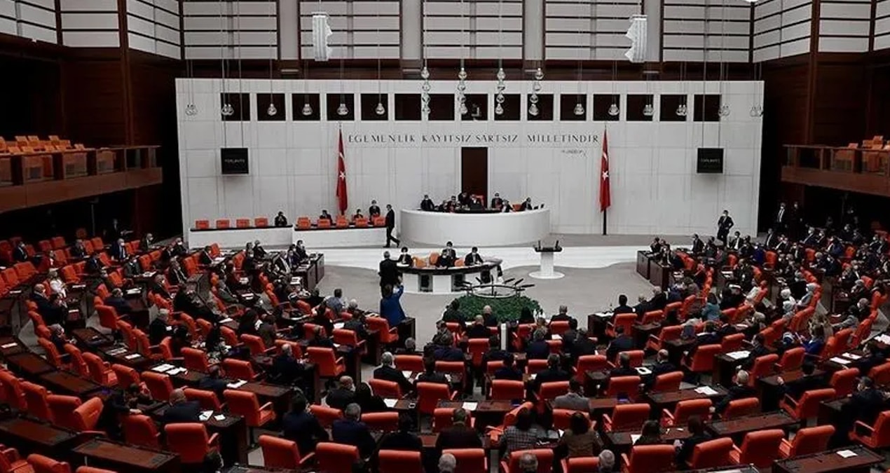 İki parti birleşiyor: 'Görüşmeler çok güzel...'