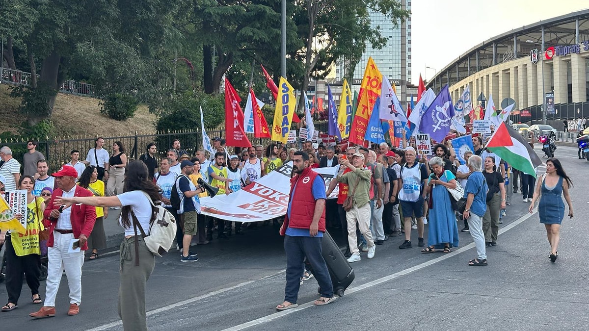 İstanbul'da NATO protestosu