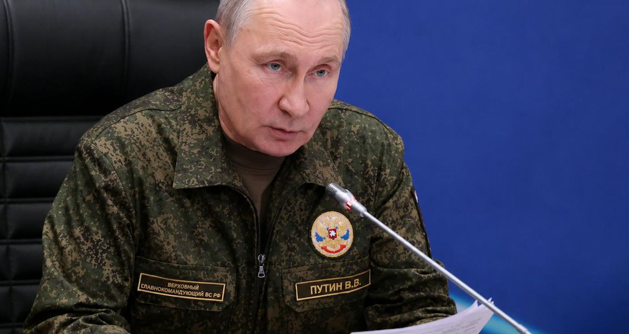 Putin NATO Zirvesi öncesi üniformayı giydi, gövde gösterisi yaptı