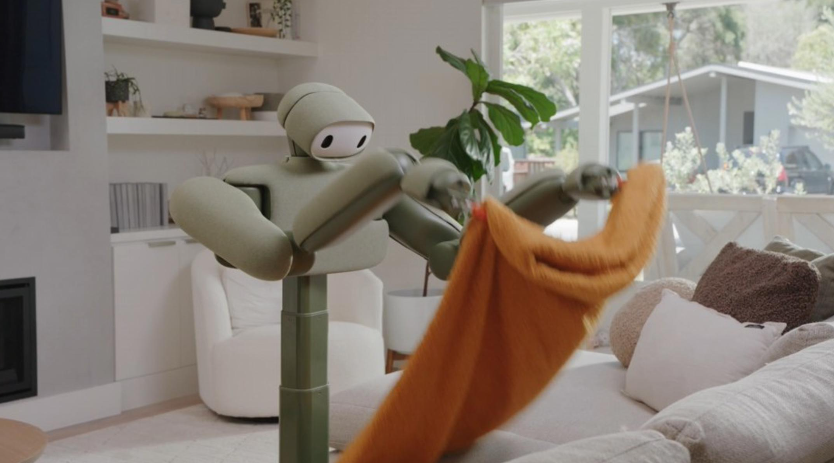Dünyada yeni dönem başlıyor: Çamaşır katlayıp, yatak toplayan robot görücüye çıktı