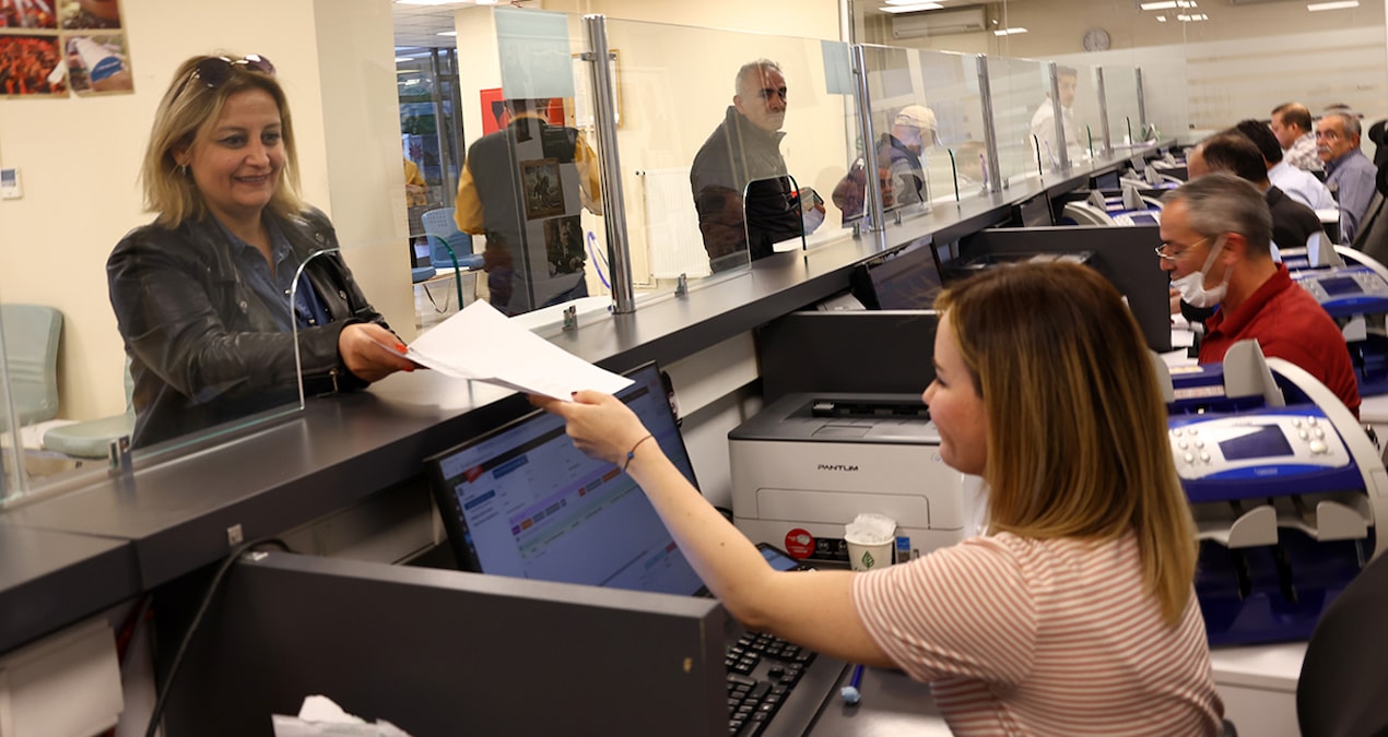 Bankalar komisyondan 472 milyar kazandı