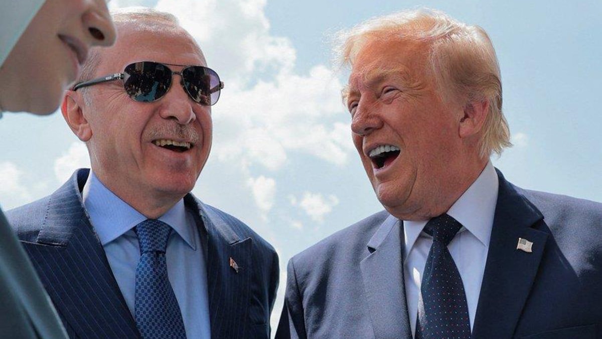 Erdoğan’ın Trump’a hediye ettiği silahın kabzası altın kaplama çıktı