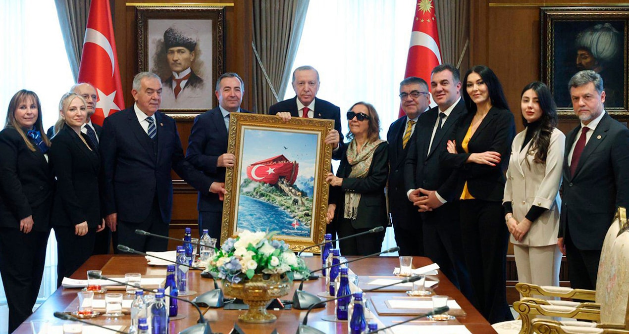 'Parlamenter sistemde ömür boyu başkan ol'