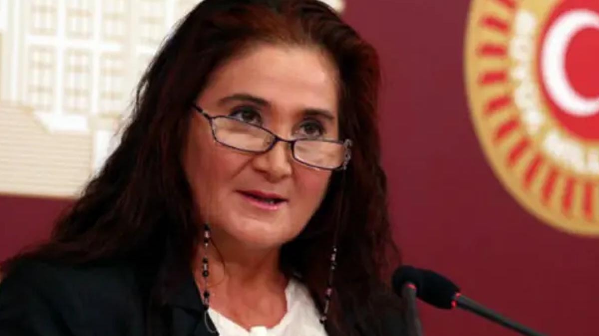 Ünlü sanatçı da CHP’den istifa etti
