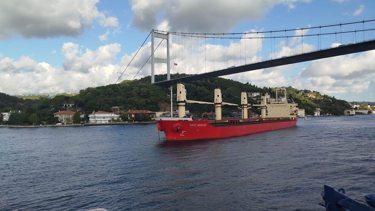 Bakanlıktan açıklama geldi: İstanbul Boğazı'nda gemi trafiği askıya alındı