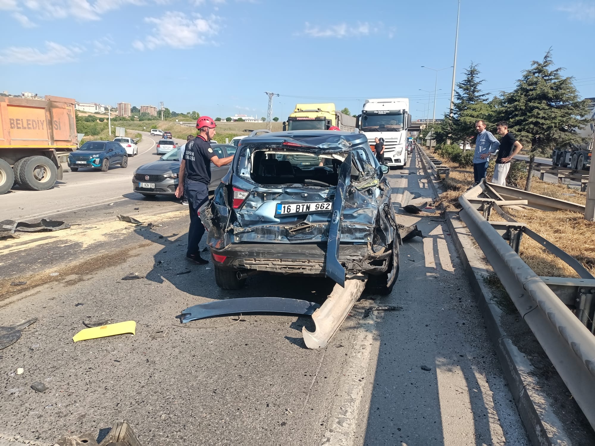 Samsun’da 8 aracın karıştığı zincirleme kaza; 2 yaralı