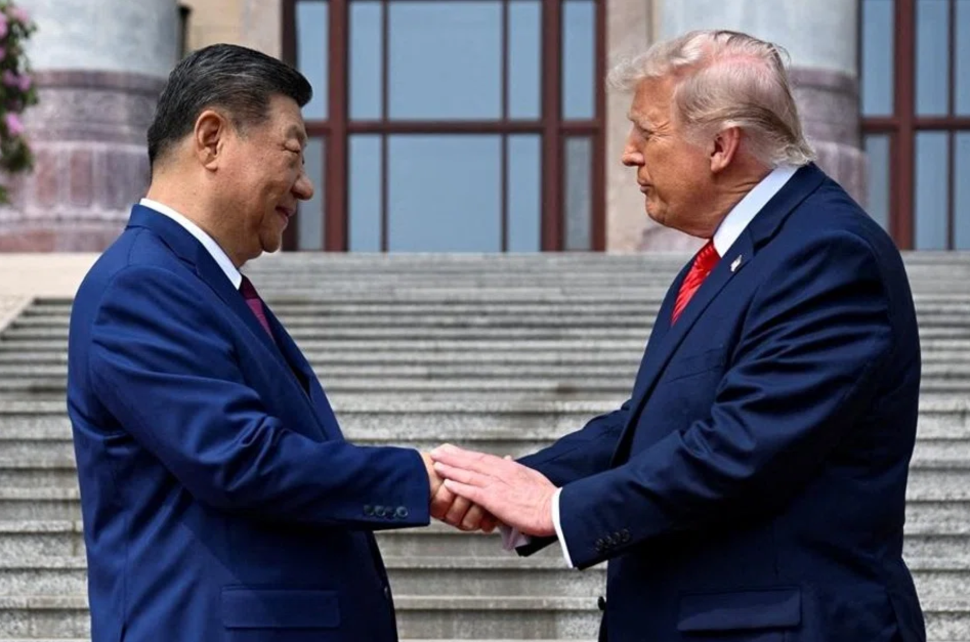 Trump'ın dostluğu yine kısa sürdü: ABD'nin tehdidinden sonra Çin ile kılıçlar çekildi