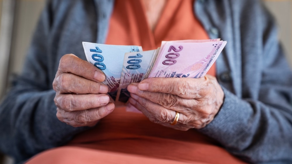Zamlı emekli maaşı ödeme takvimi ortaya çıktı