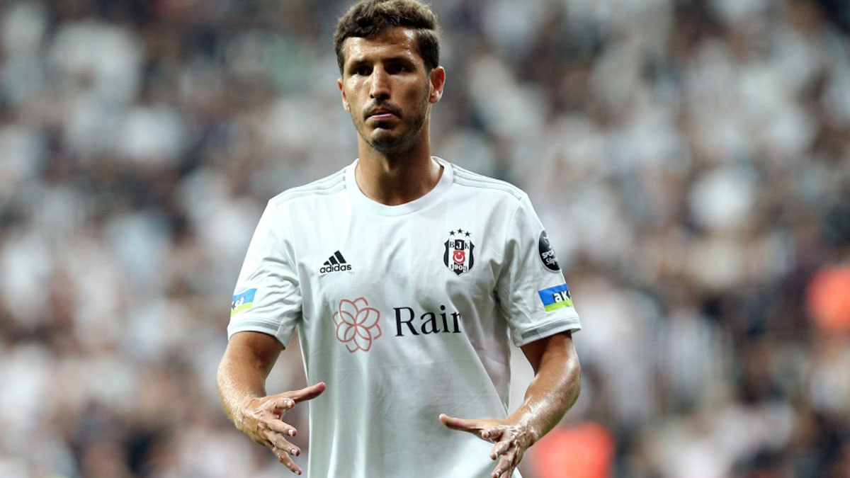 Fenerbahçe ve Beşiktaş'ın eski yıldızı Amedspor'a gidiyor