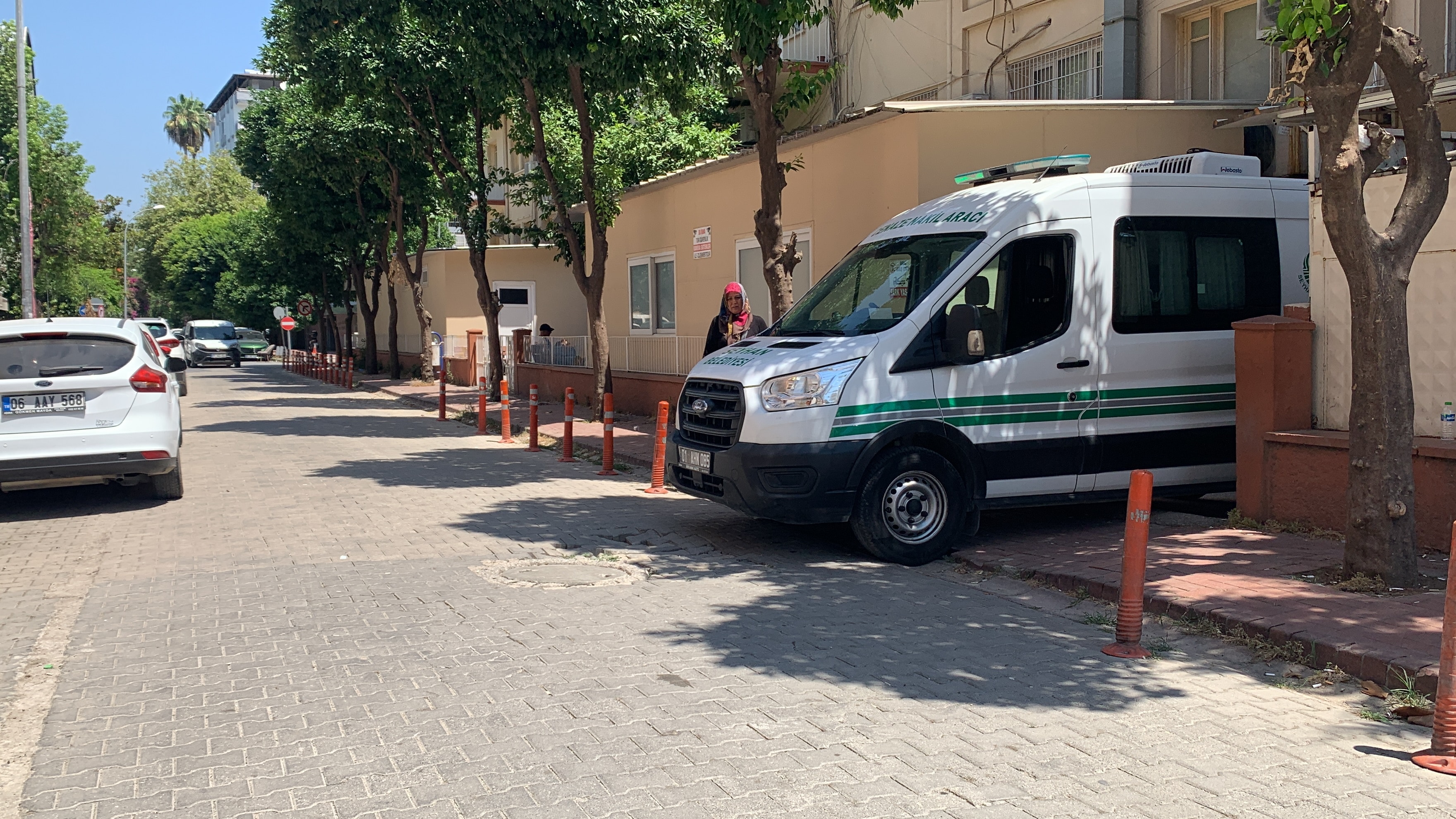 Biri 10 biri 7 yaşındaydı... İki küçük kardeşin acısı Adana'yı yaktı