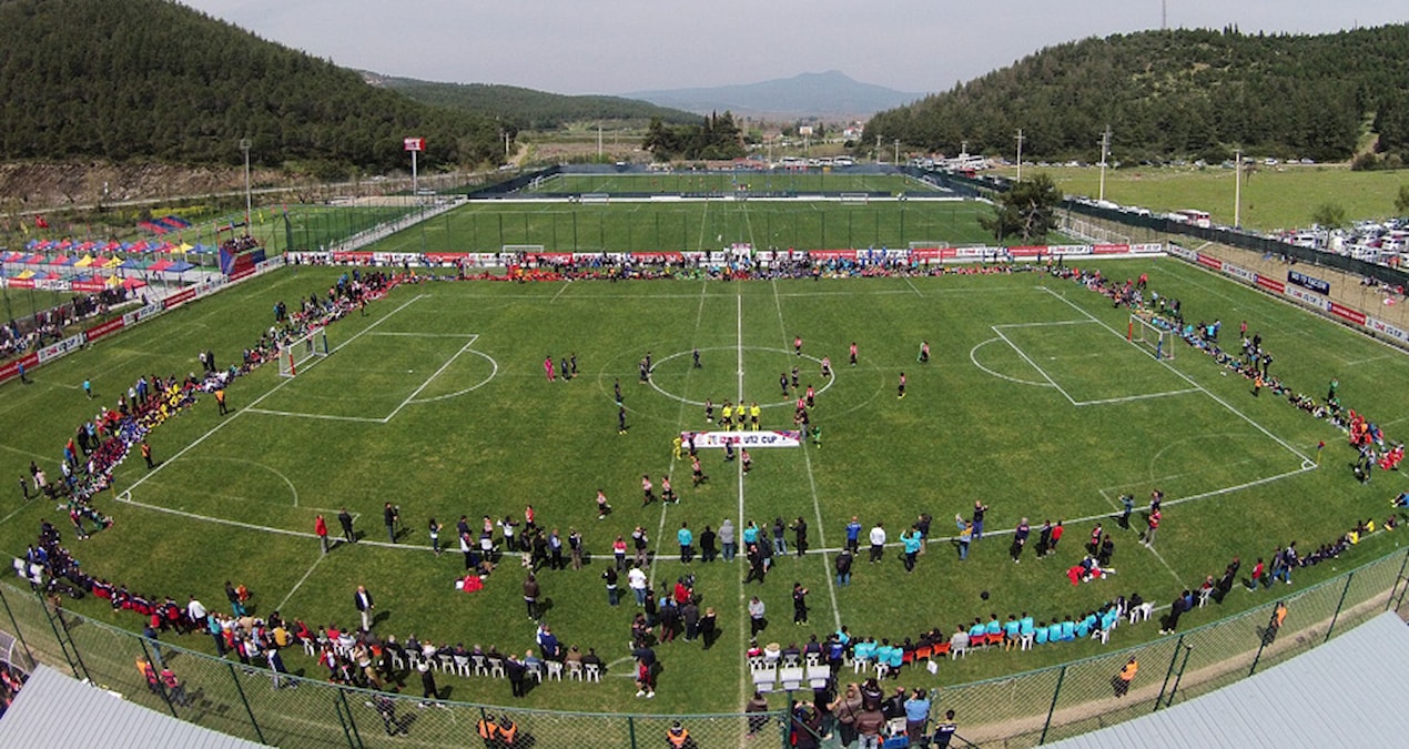 Türk futbolunun 103 yıllık çınarı, ligden çekildi