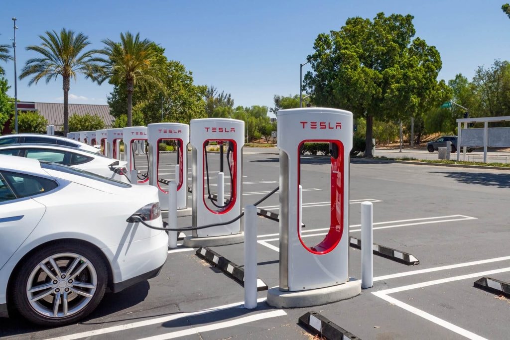 Türkiye'deki Tesla sahiplerini üzecek haber! Fiyatlar arttı