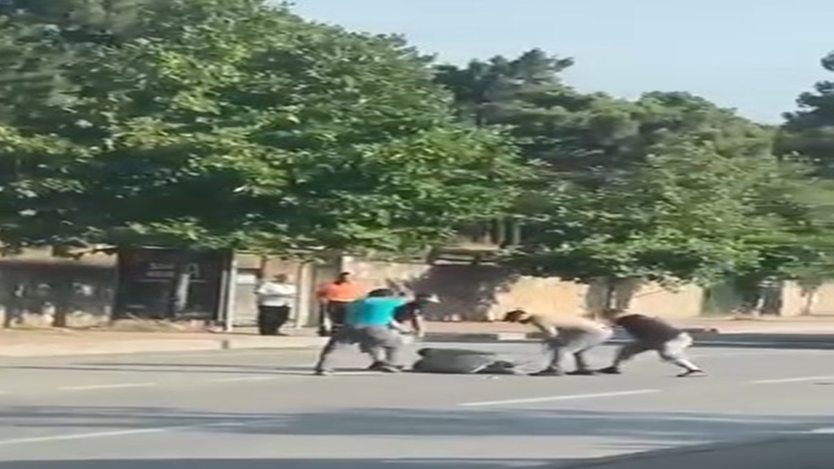 Trafikte sopalı saldırıda 4 kişi tutuklandı