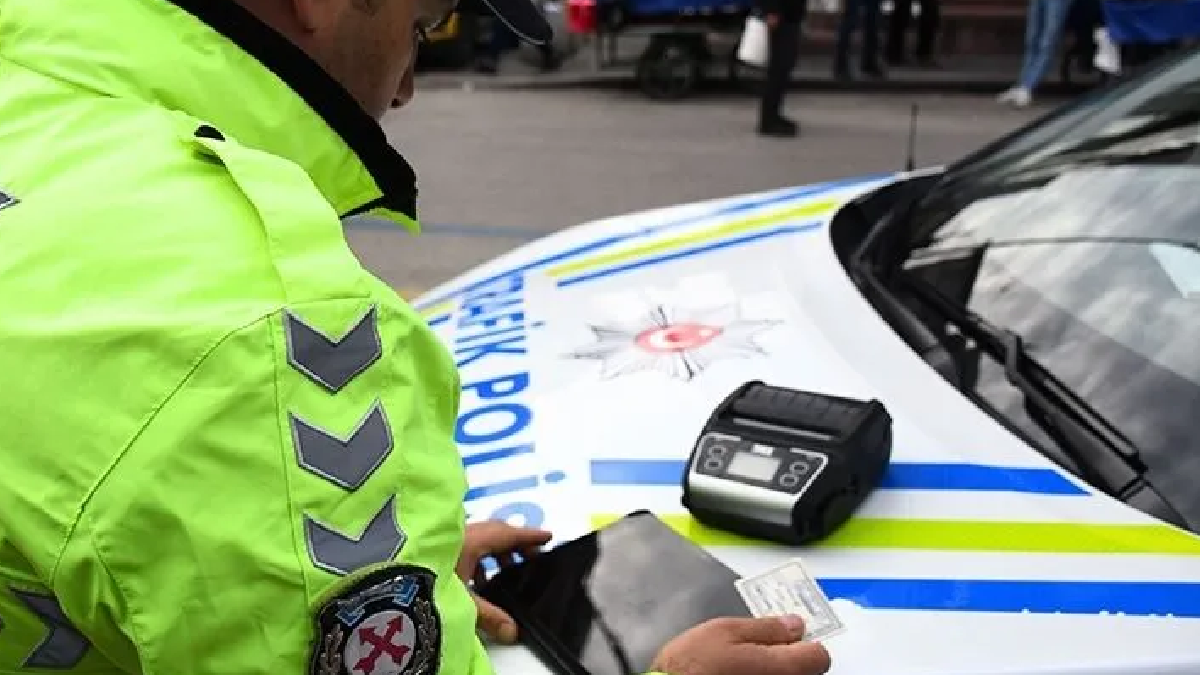 Trafikte yaptığı hatanın faturası ağır oldu: Rekor para cezası kesildi