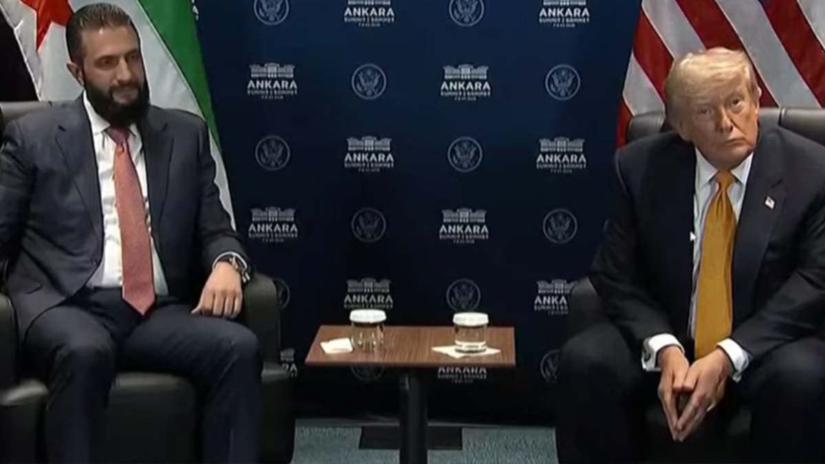 Trump'tan dikkat çeken Suriye çıkışı:  Terör listesinden çıkaracağım
