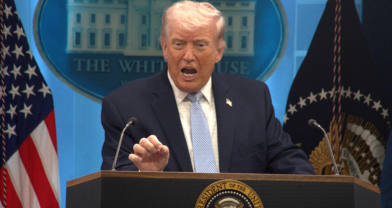 Ankara'daki dostluk gösterisi lafta kaldı, Trump Türkiye'yi de listeye ekledi