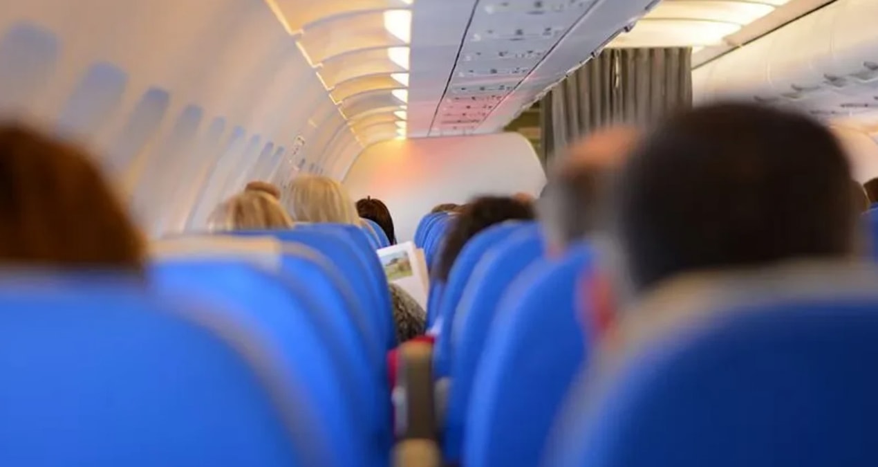 Uçakta sigara krizi! Pilot havalimanına geri dönüş kararı aldı, polis geldi