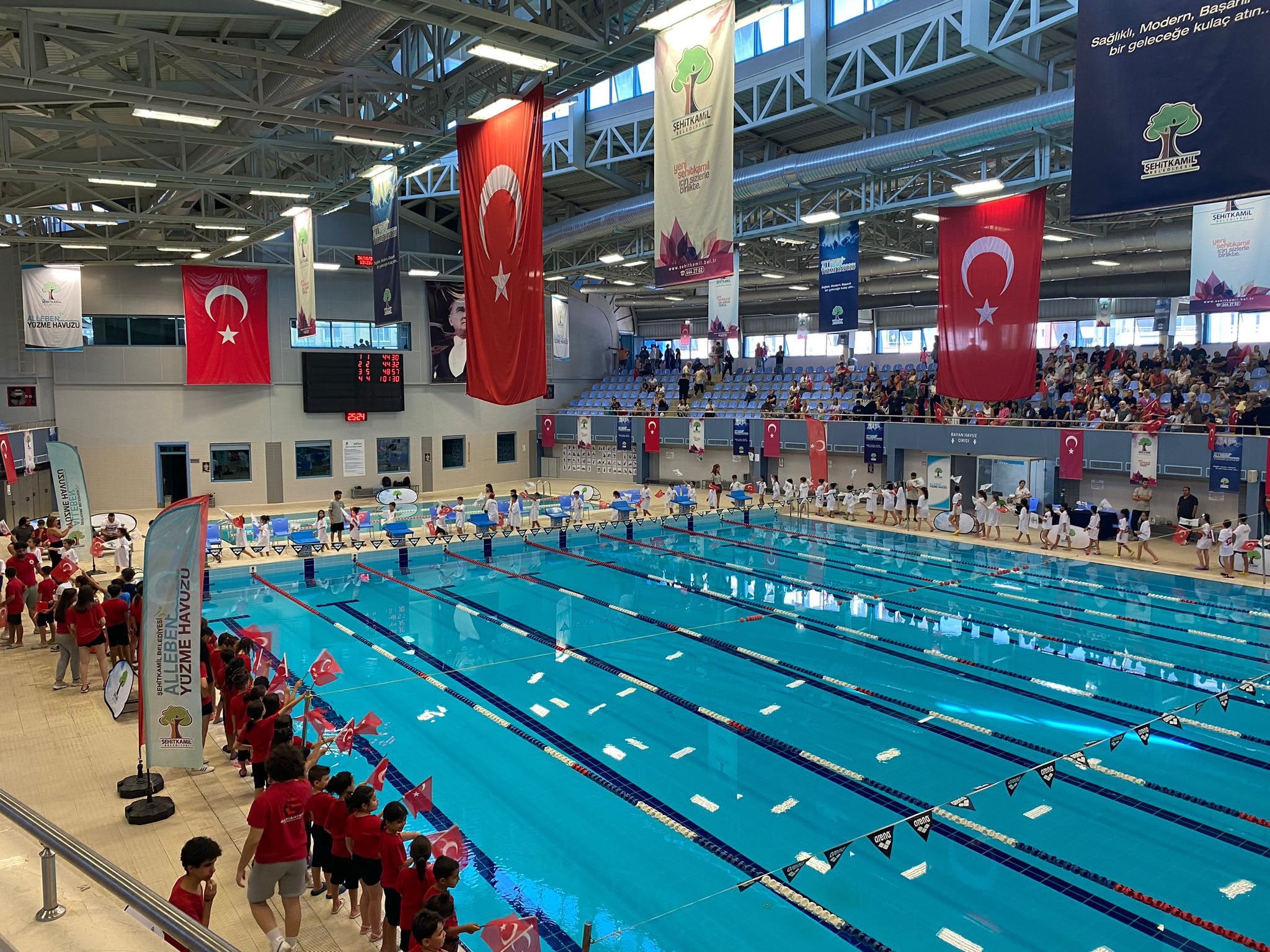 AKP’li belediyenin havuz skandalı meclisi karıştırdı: 'Çocukları değil, ihmali açıklayın'"