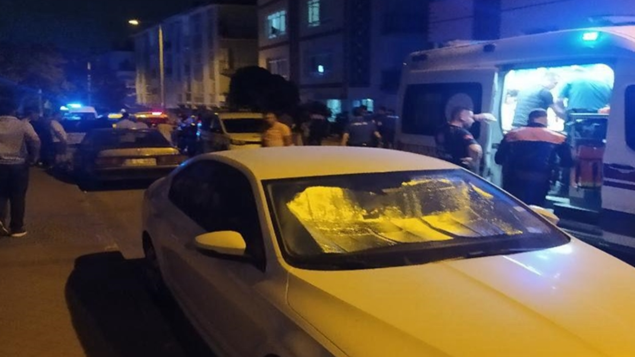 Emekli polis, cezaevinden izinli çıkıp kendisini bıçaklayan oğlunu öldürdü