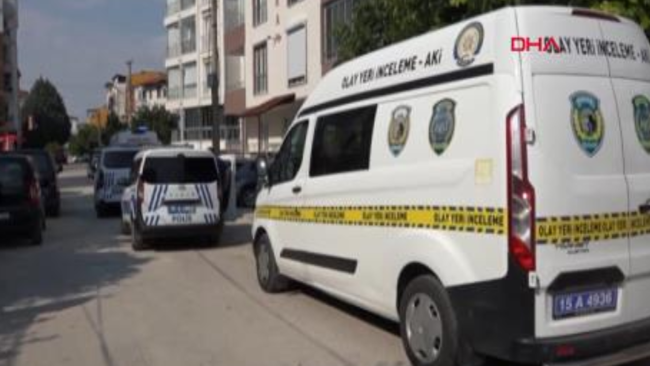 Karısını banyoda ölü buldu