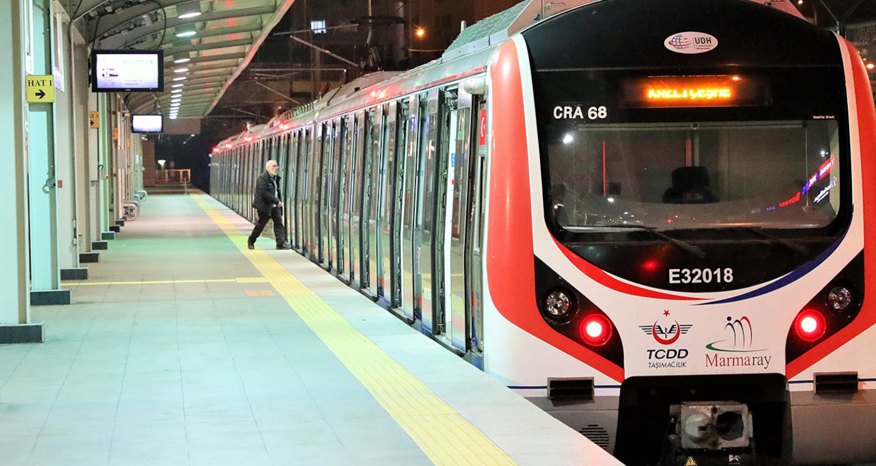 Marmaray'da bir intihar daha! Seferler gecikmeli yapılıyor