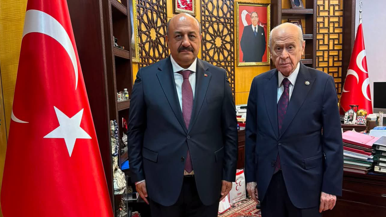 200 oyla vekilliği kaçırmıştı, tekrar il başkanı oldu