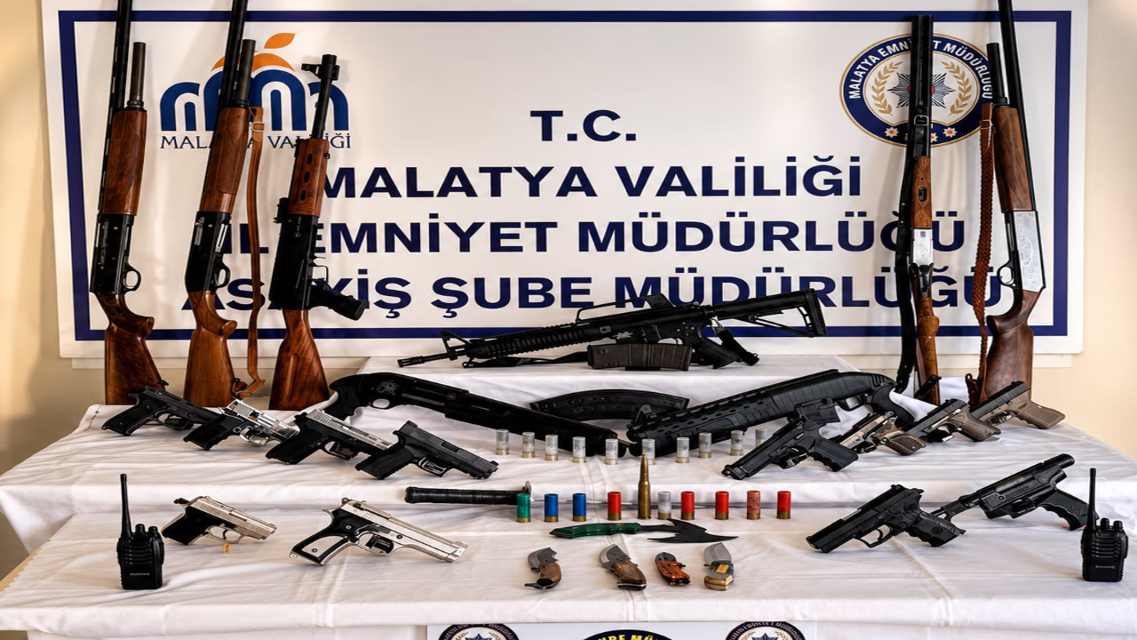 Sosyal medyada silah teşhiri yapan 56 şüpheli yakalandı