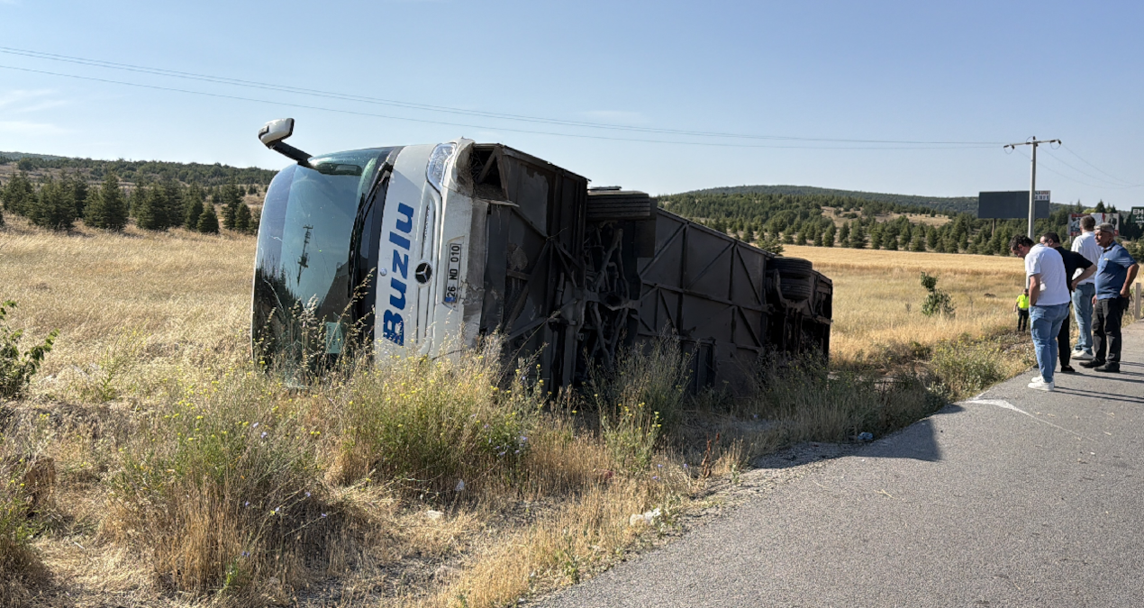 Eskişehir'de can pazarı: Yolcu otobüsü devrildi, çok sayıda yaralı var - Sözcü Gazetesi