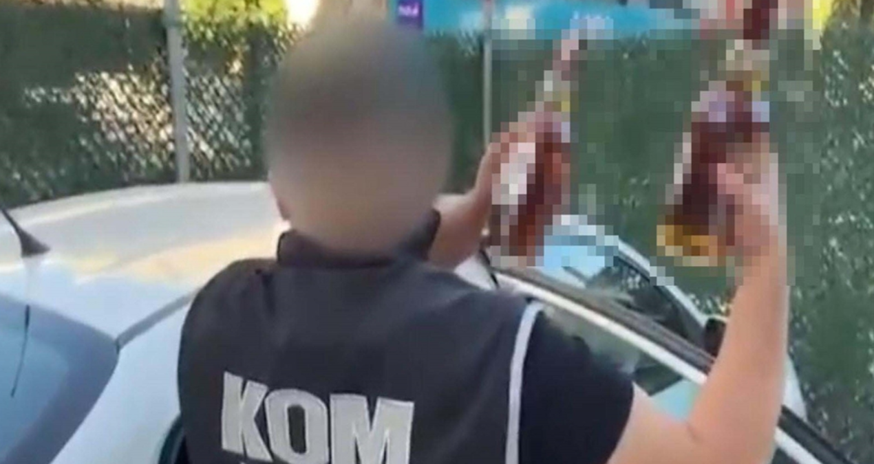 İzmir'de 8 bin şişe kaçak içki yakalandı - Sözcü Gazetesi