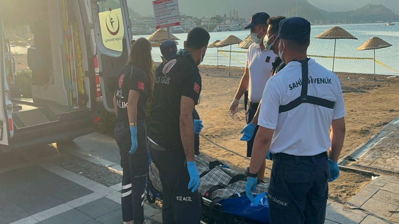 Marmaris'te denizde erkek cesedi bulundu