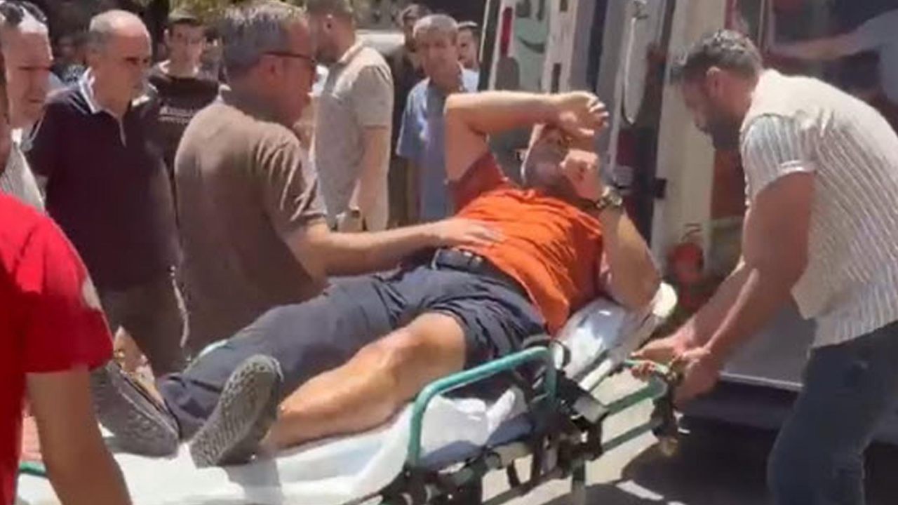 İzmir'de husumetliler arasında silahlı kavga: Bacağından vurulan kişi yaralandı
