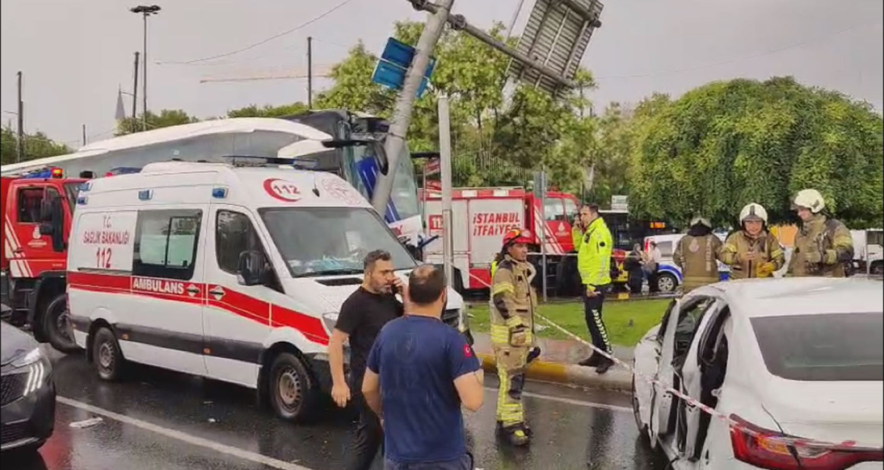 İstanbul'da yolcu otobüsü kaza yaptı: Çok sayıda yaralı var!