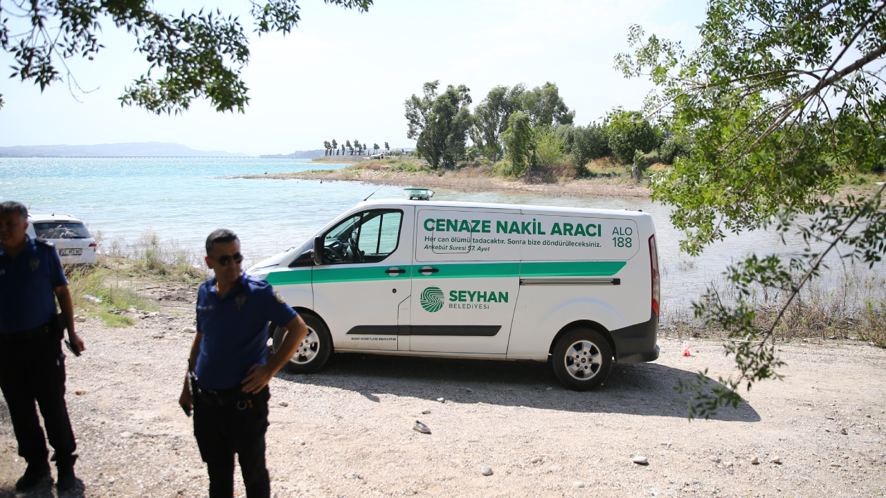 Adana'da suya düşen kızının terliğini almak için baraj gölüne giren kişi boğuldu