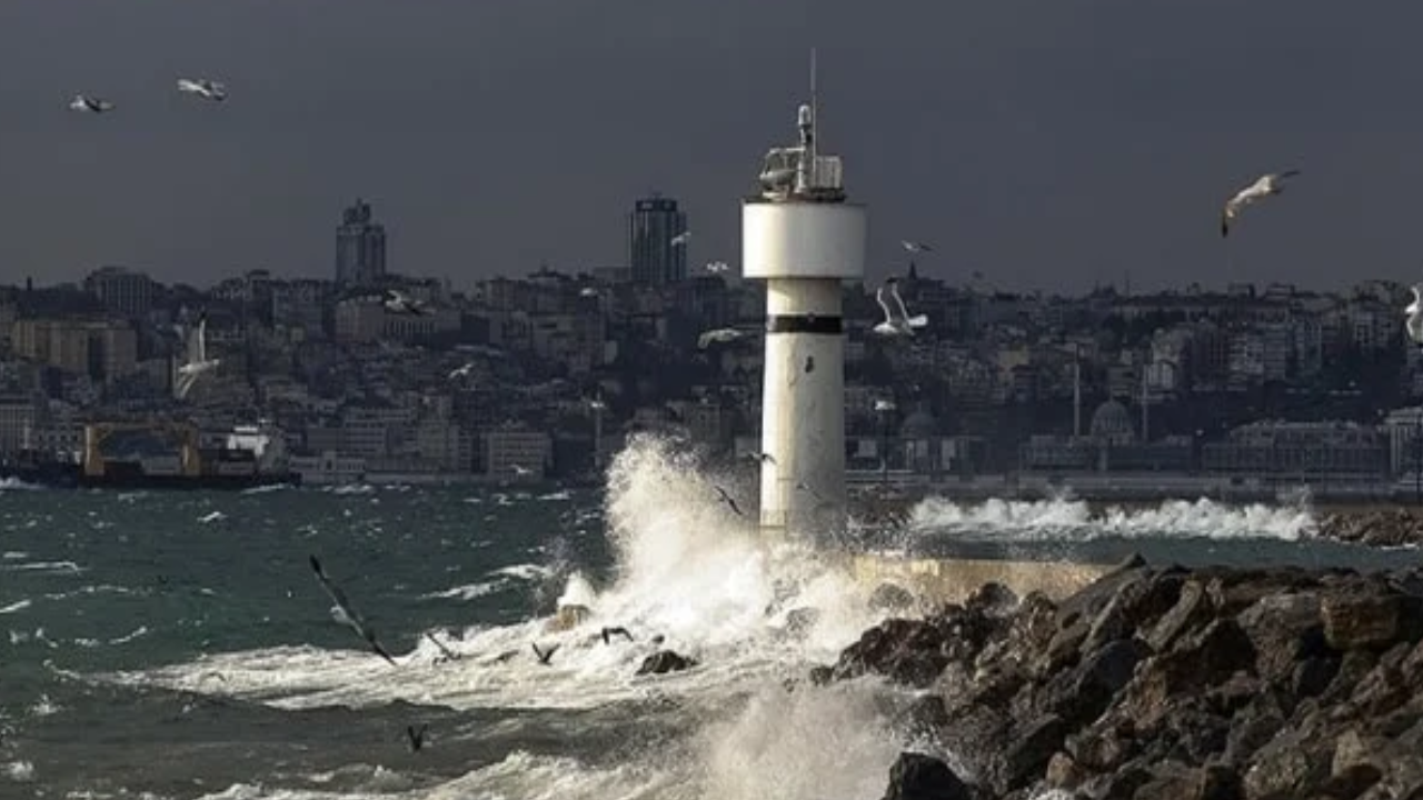 İstanbul'a fırtına uyarısı! Hafta sonu uçacaksınız