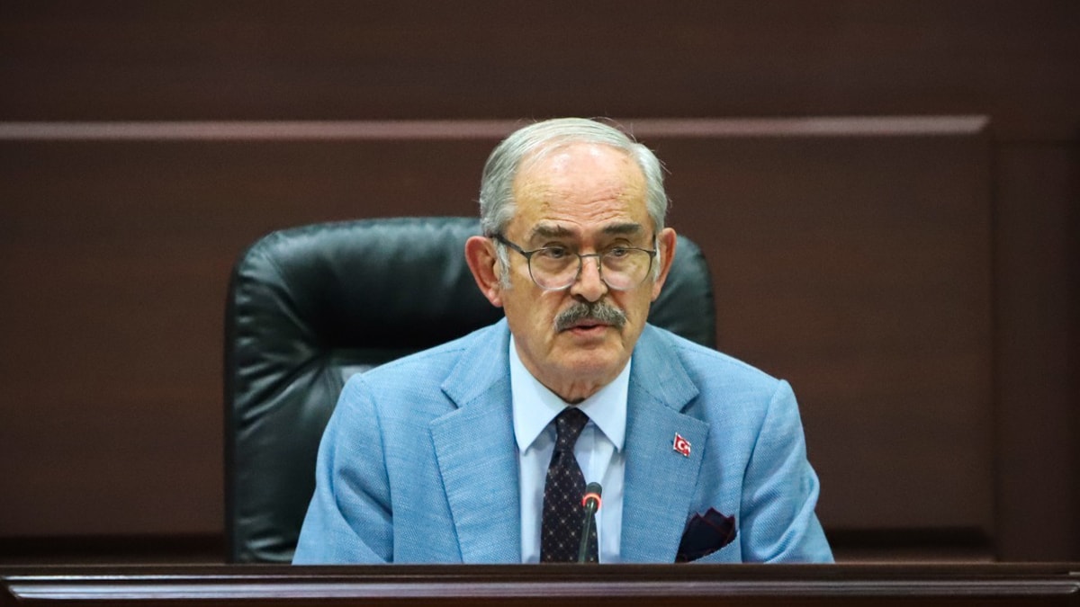 Yılmaz Büyükerşen de CHP’den istifa etti