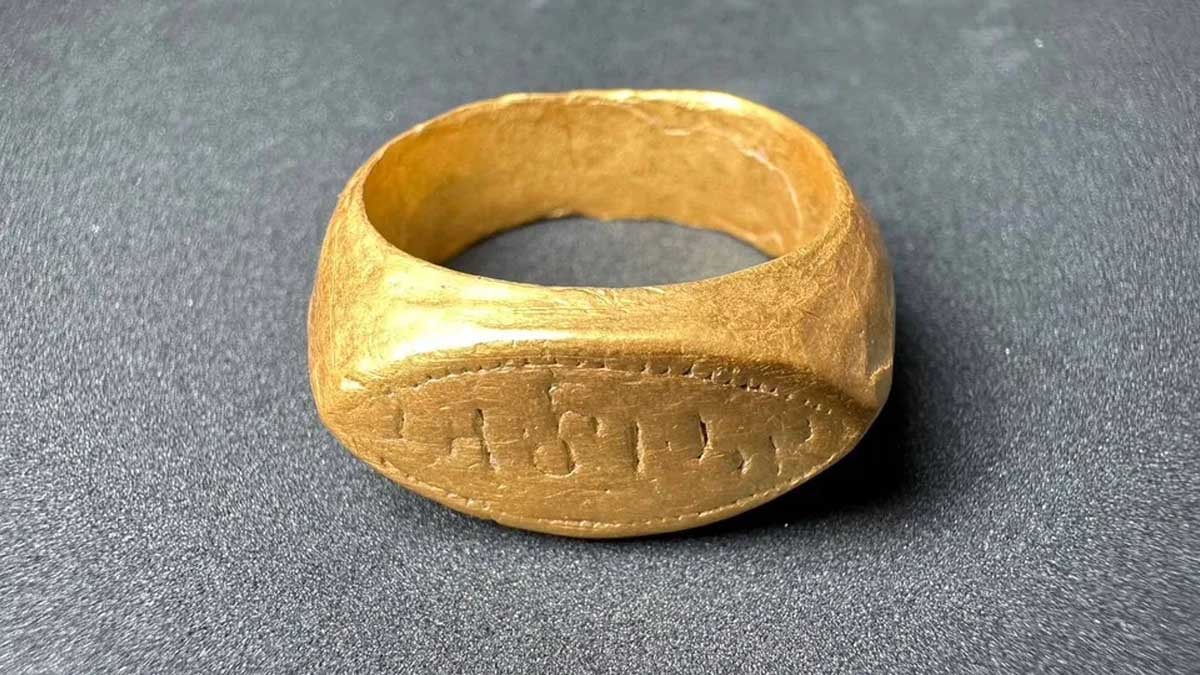 2000 yıllık şifreli 2 altın yüzük bulundu