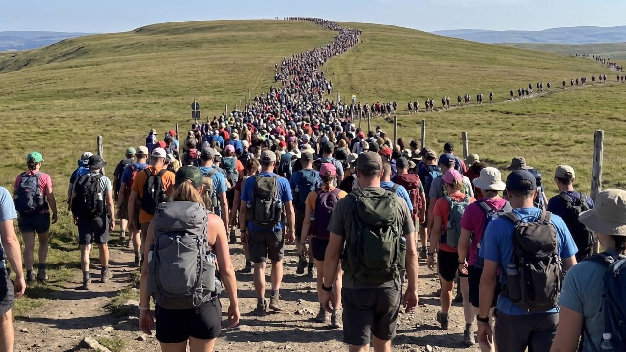 100 bin kişi yürüyünce girişlere kota getirdiler
