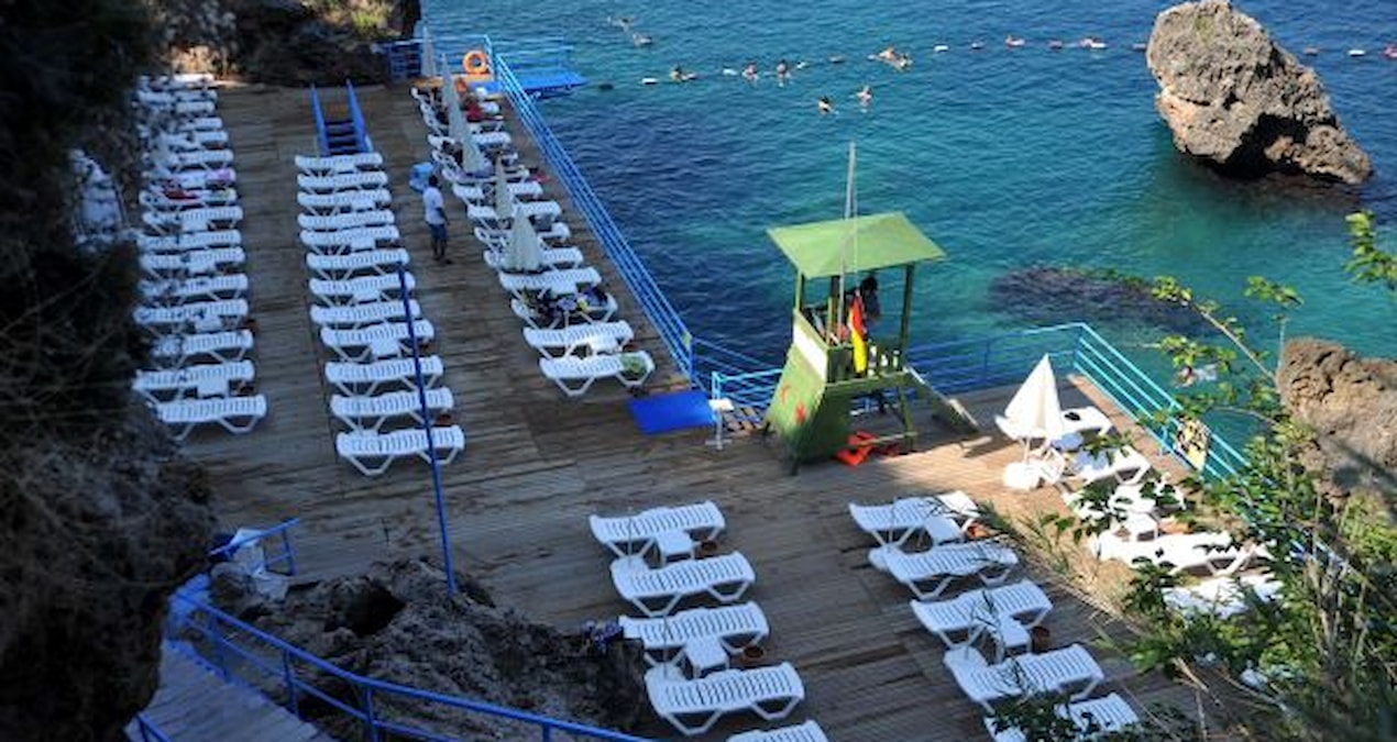 İran savaşı Türk turizimini vurdu: Otelciler kan ağlıyor